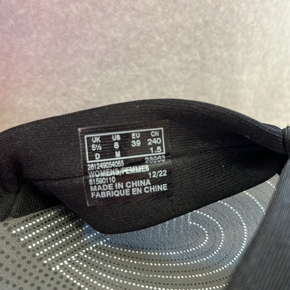 Clark’s  Cloudsteppers black sandals - Picture 7 of 7